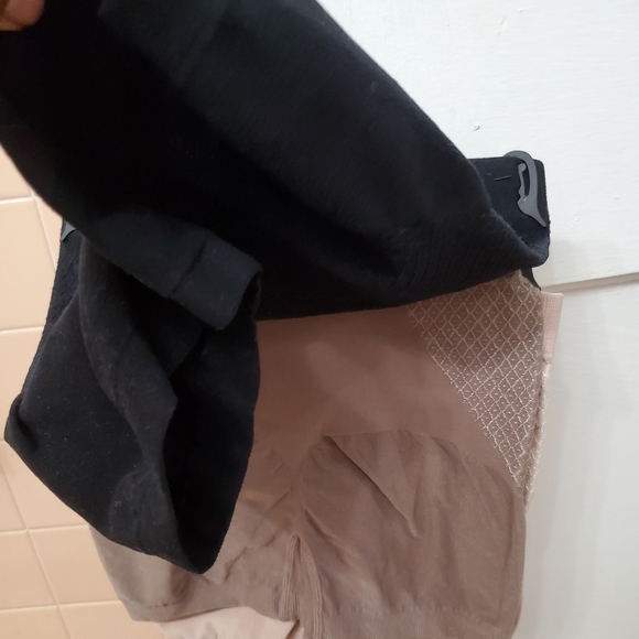 NWT MARILYN MONROE 3PK Seamless Shaping Shorts; S, M, L, & XL Size;$35 each - Picture 3 of 14